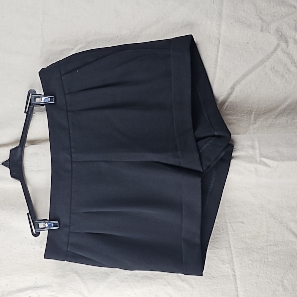 Express Pleated Shorts w/ Pockets